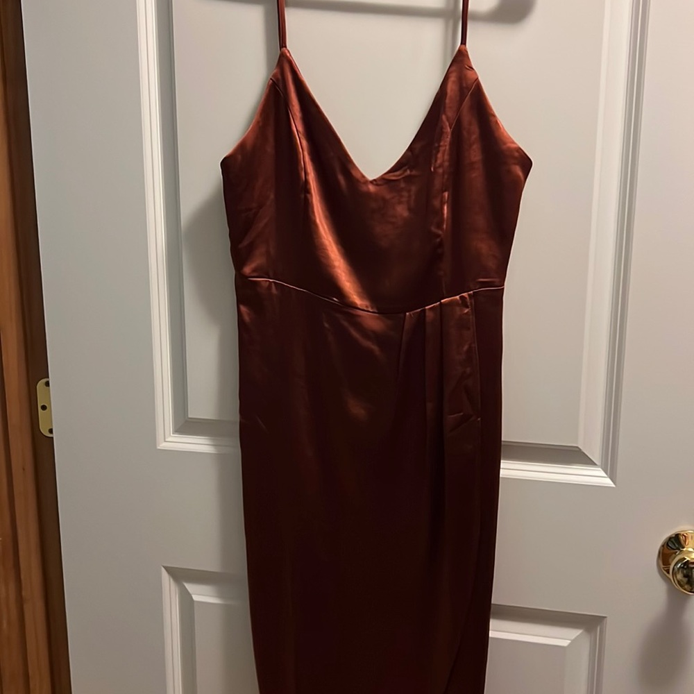 Women’s spaghetti strap rust colored silk dress